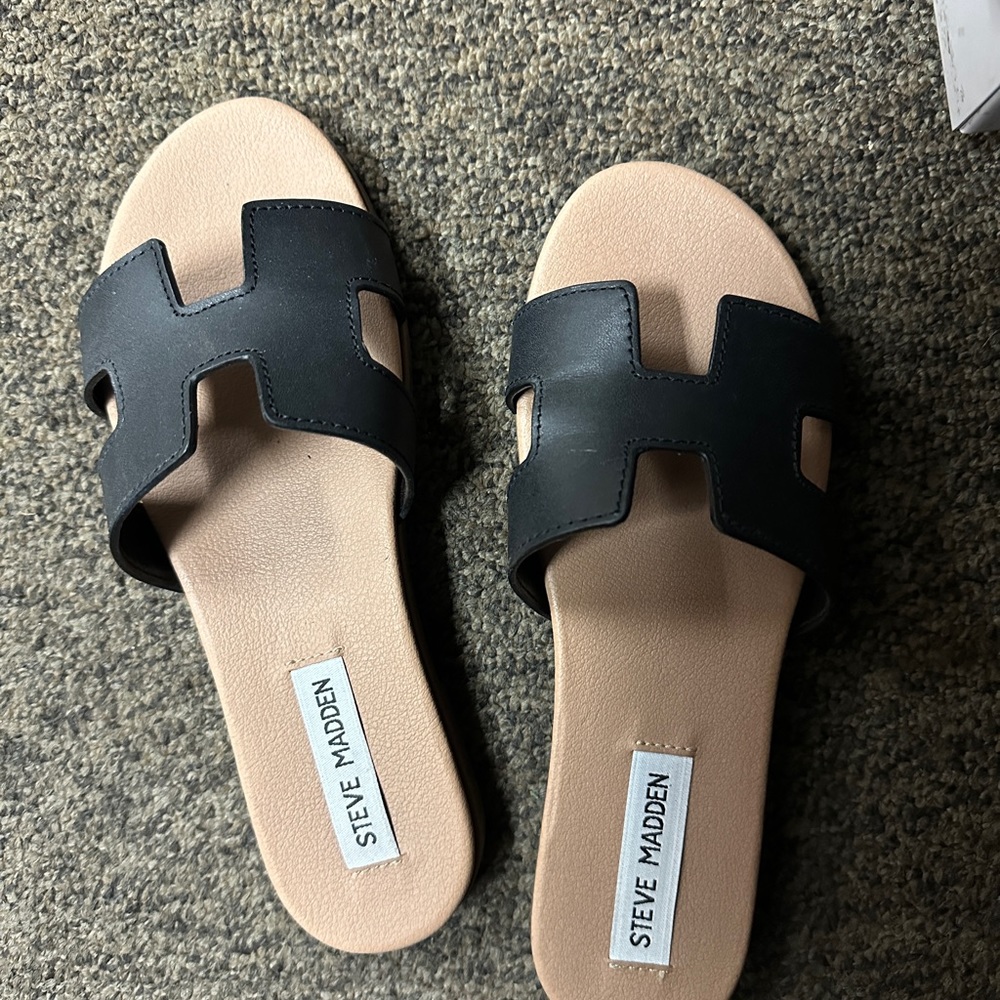 Steve Madden Hoku Sandal 5.5 (fits true size 5)